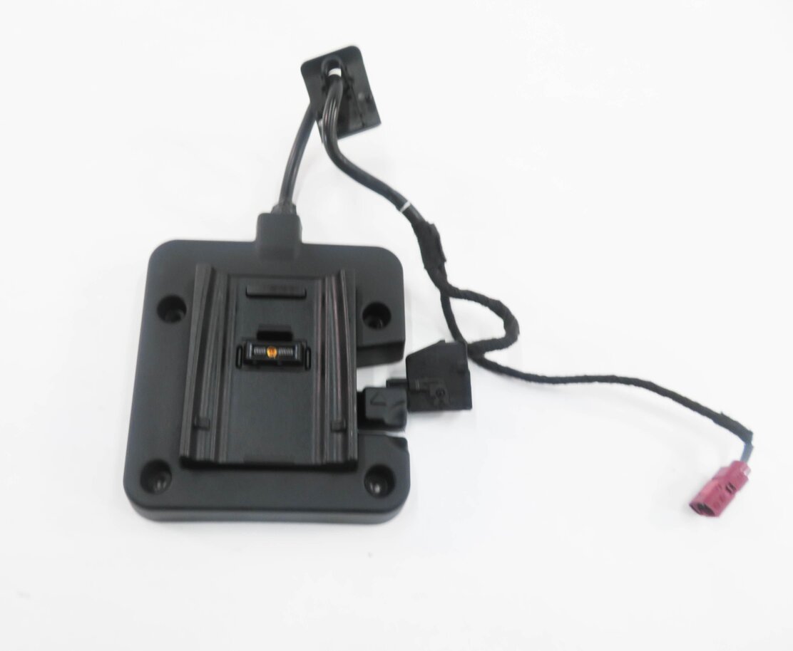 Thumbnail 2: 2007 RANGE ROVER SPORT (L320) FRONT CENTER CONSOLE PHONE DOCK CHARGER CRADLE