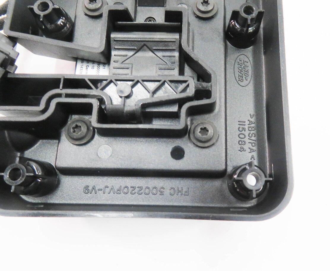 Thumbnail 7: 2007 RANGE ROVER SPORT (L320) FRONT CENTER CONSOLE PHONE DOCK CHARGER CRADLE