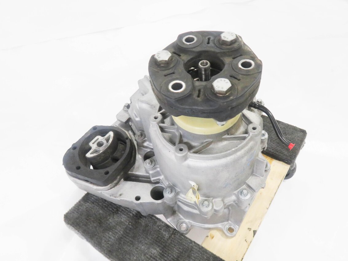 2009-2014 BMW X5M X6 X6M (E70 E71) 4.4L S63 TWIN TURBO ENGINE - TRANSFER CASE