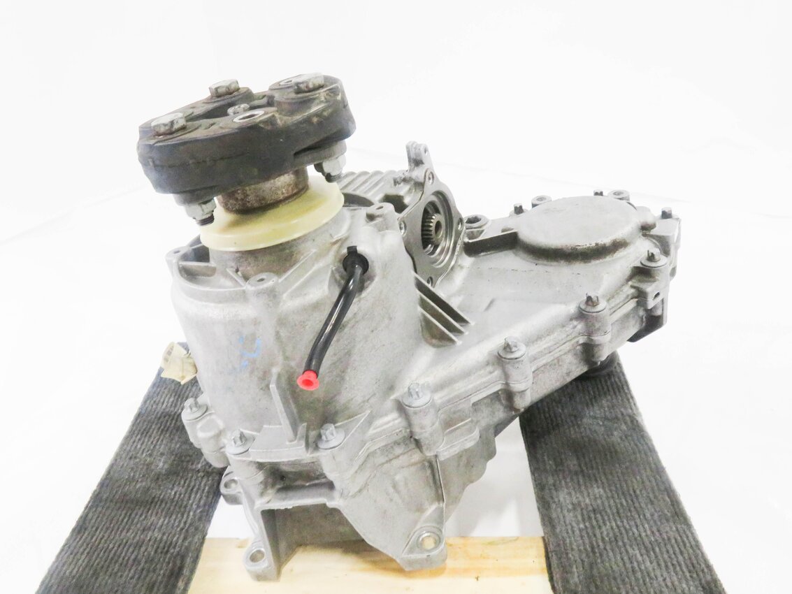 Thumbnail 3: 2009-2014 BMW X5M X6 X6M (E70 E71) 4.4L S63 TWIN TURBO ENGINE - TRANSFER CASE