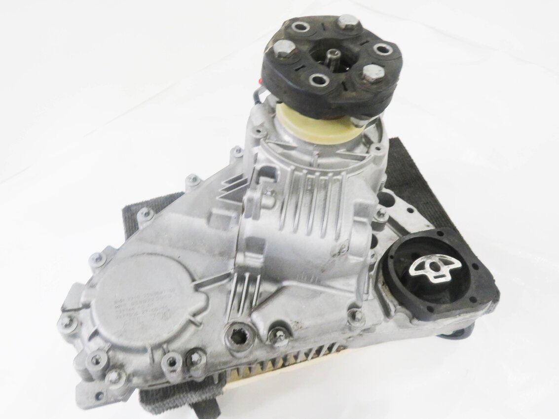 Thumbnail 6: 2009-2014 BMW X5M X6 X6M (E70 E71) 4.4L S63 TWIN TURBO ENGINE - TRANSFER CASE