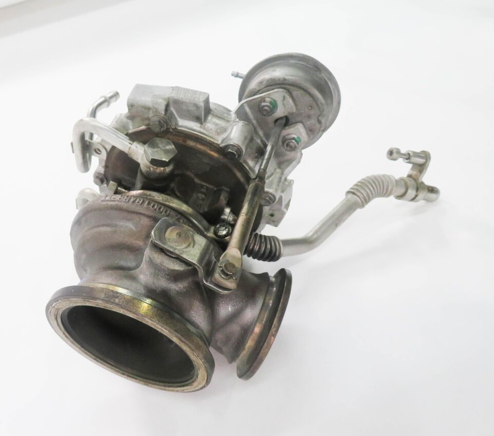 Thumbnail 4: 2010-2014 BMW X5M X6M ///M (E70 E71) 4.4L S63 V8 ENGINE - RIGHT TURBOCHARGER