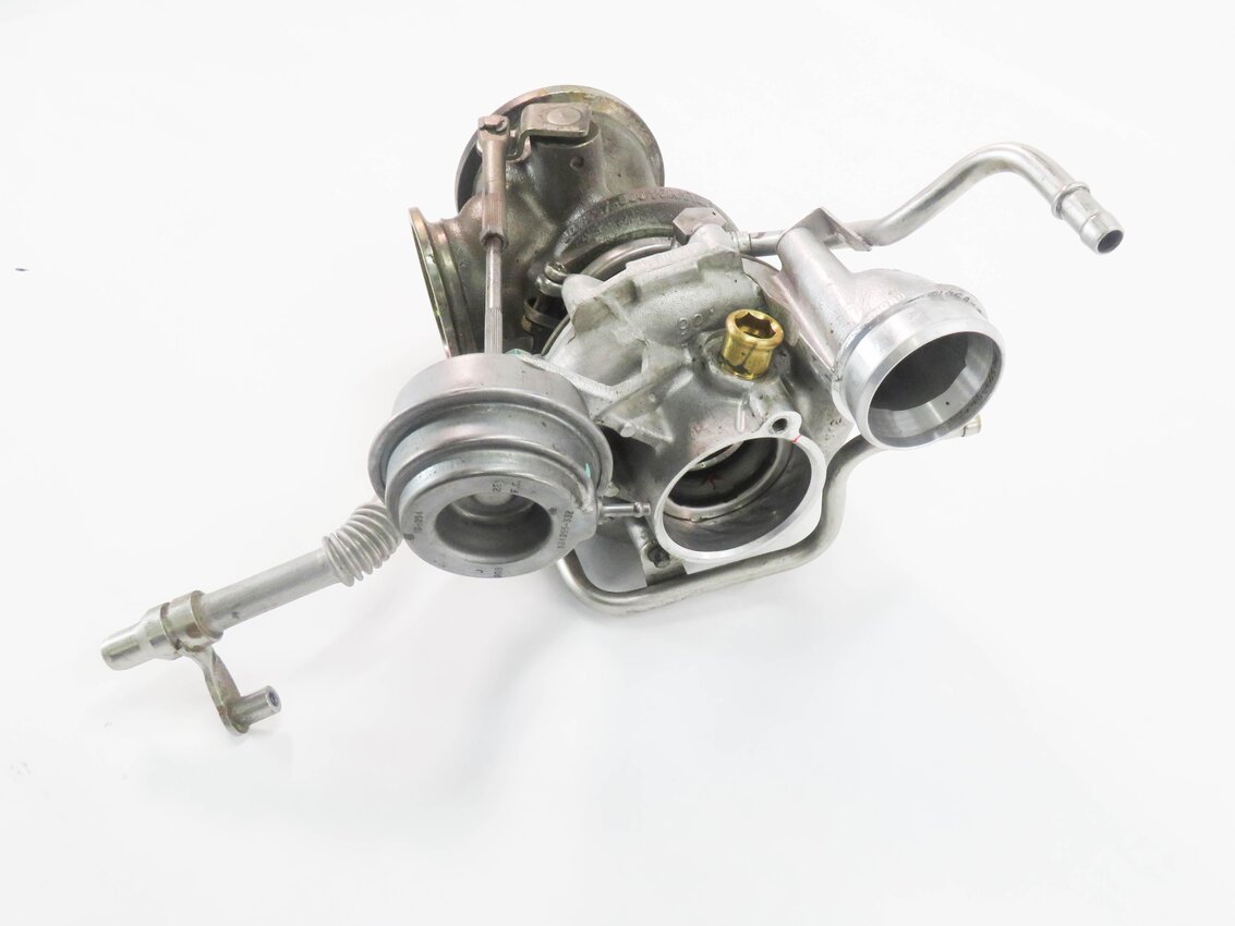 Thumbnail 2: 2010-2014 BMW X5M X6M ///M (E70 E71) 4.4L S63 V8 ENGINE - LEFT TURBOCHARGER