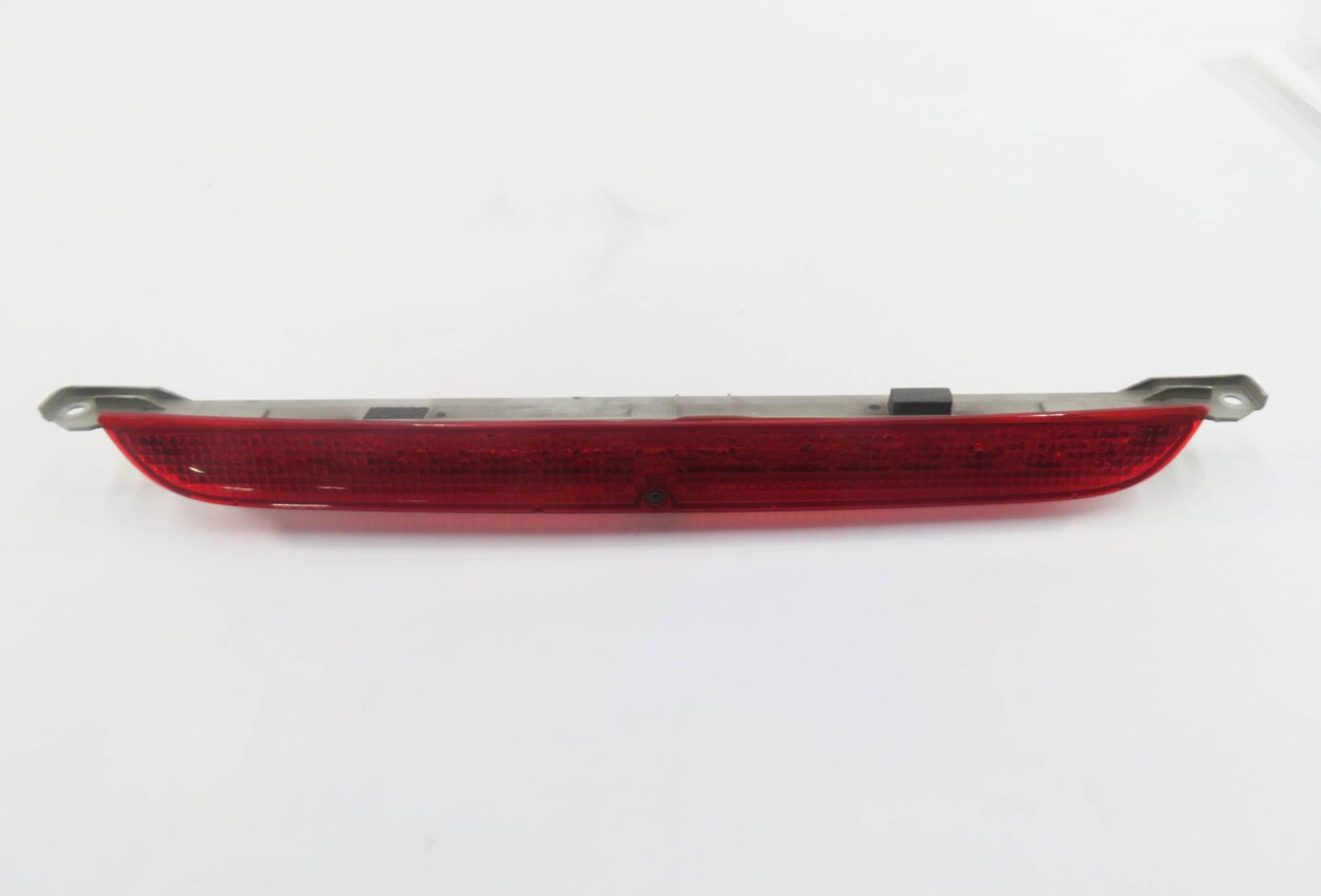 Thumbnail 2: 2012 BMW X5M ///M (E70) REAR 3rd THIRD BRAKE LIGHT STOP LAMP