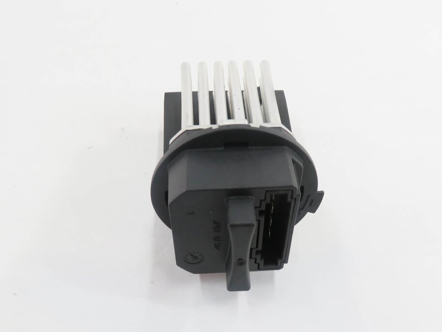 Thumbnail 5: 2012 BMW X5M ///M (E70) REAR HEATER A/C BLOWER FAN MOTOR SPEED RESISTOR
