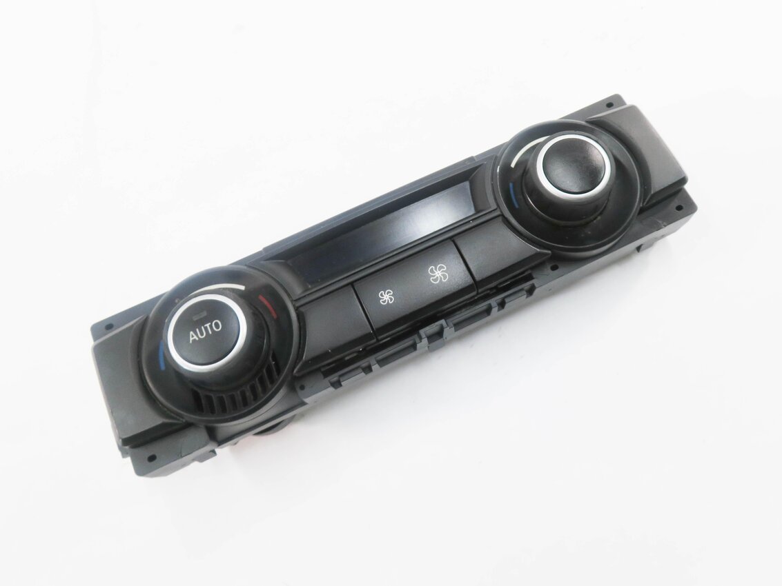 2012 BMW X5M ///M (E70) REAR HEATER A/C TEMPERATURE CLIMATE CONTROL PANEL