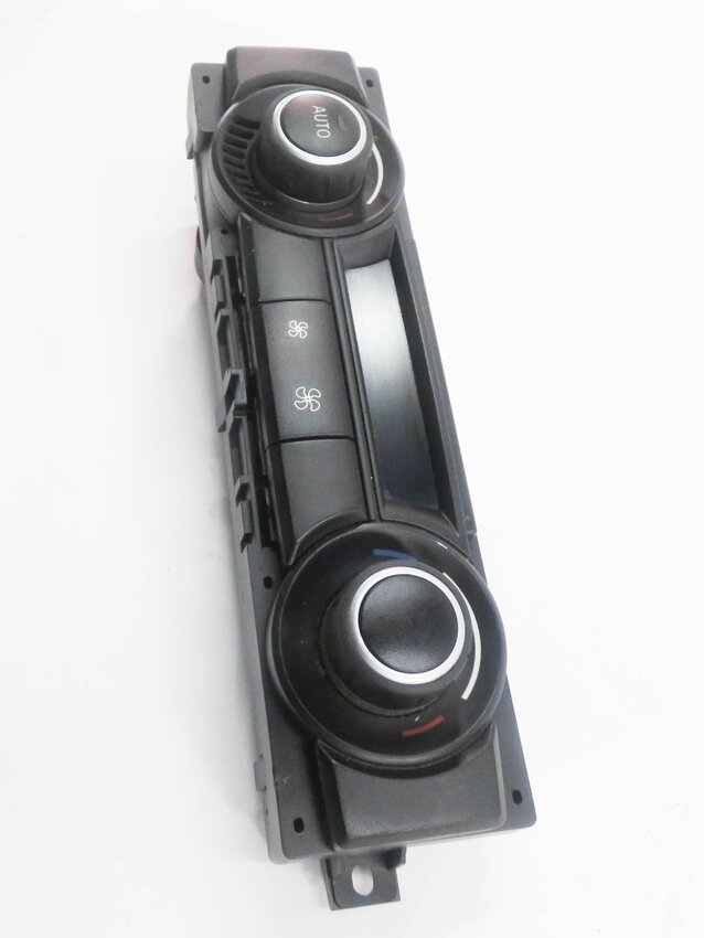 Thumbnail 4: 2012 BMW X5M ///M (E70) REAR HEATER A/C TEMPERATURE CLIMATE CONTROL PANEL