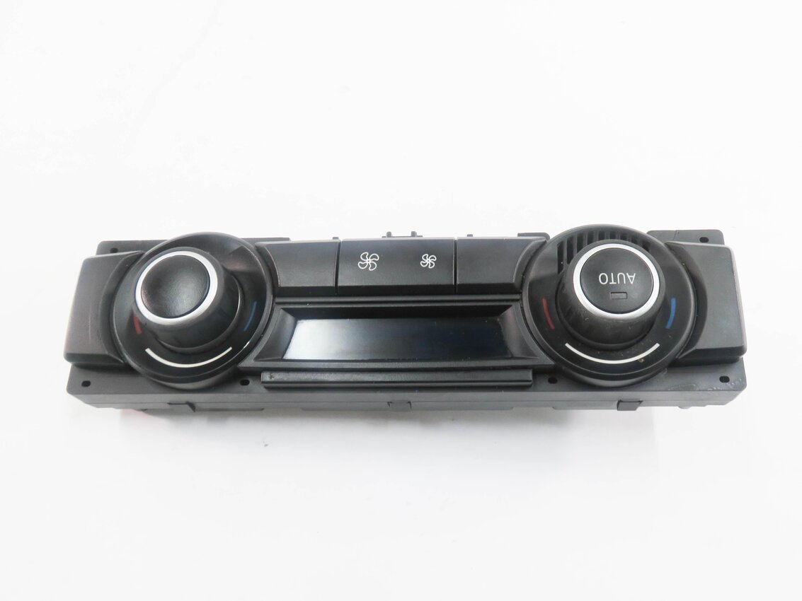 Thumbnail 5: 2012 BMW X5M ///M (E70) REAR HEATER A/C TEMPERATURE CLIMATE CONTROL PANEL