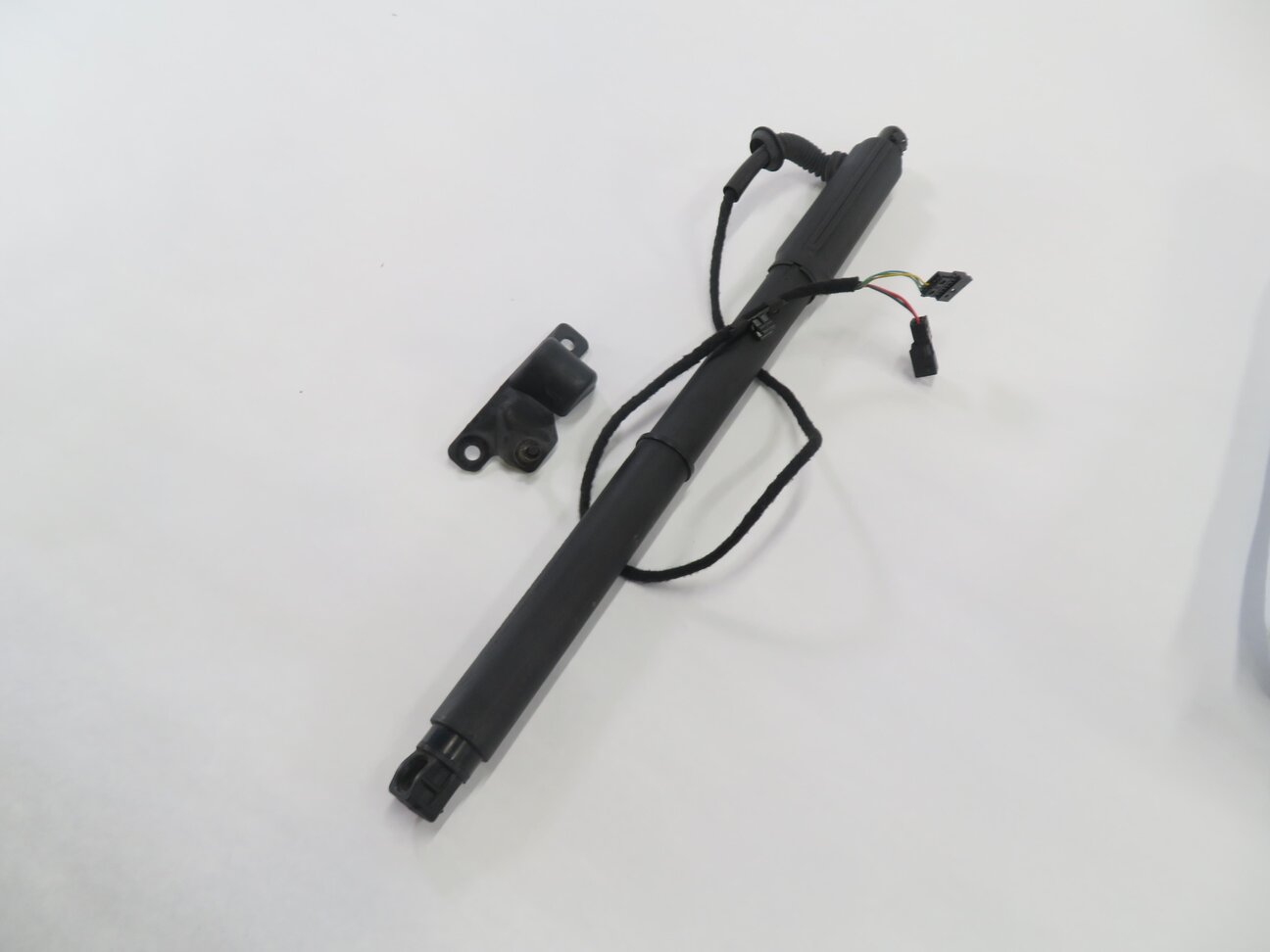 2012 BMW X5M ///M (E70) LEFT DRIVER REAR TRUNK SPINDLE DRIVE SHOCK STRUT