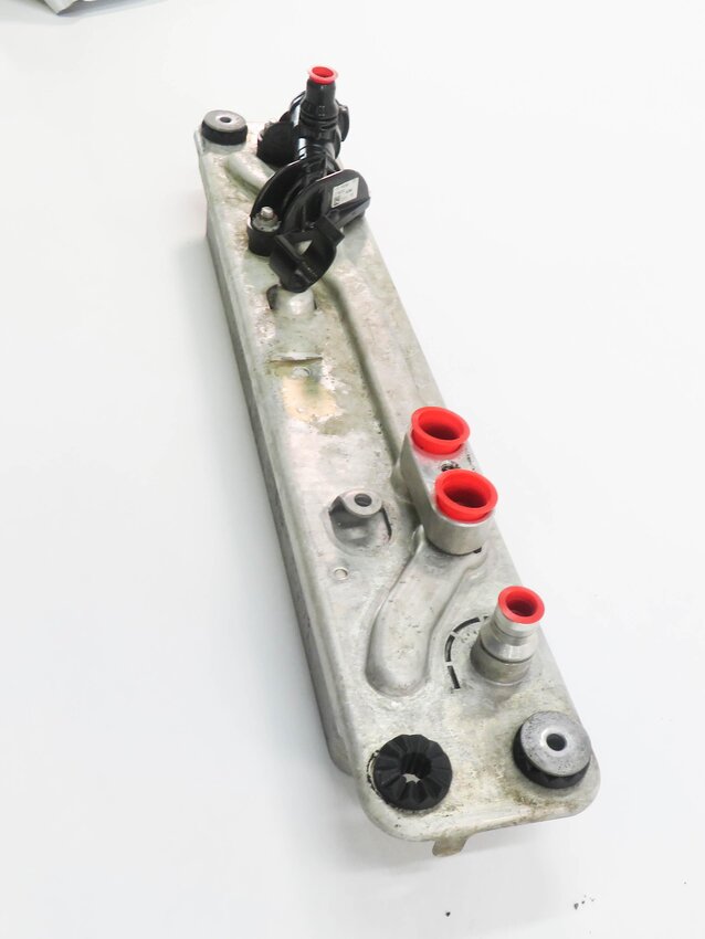 Thumbnail 3: 2012 BMW X5M ///M (E70) 4.4L S63 ENGINE A/T TRANSMISSION OIL FLUID COOLER