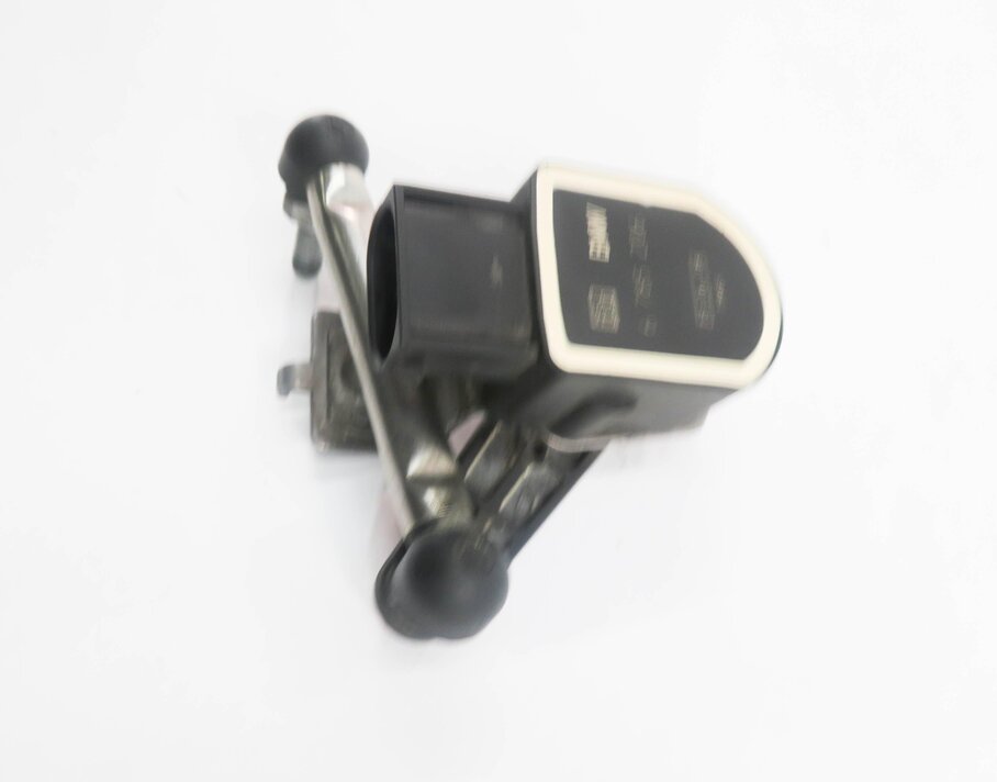 Thumbnail 4: 2008 BMW X6 (E71) RIGHT FRONT PASSENGER SUSPENSION HEIGHT LEVEL SENSOR