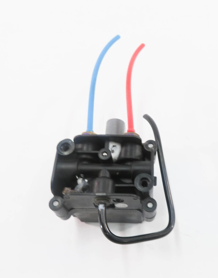 Thumbnail 5: 2008 BMW X6 (E71) AIR SUSPENSION PRESSURE CONTROL VALVE BLOCK