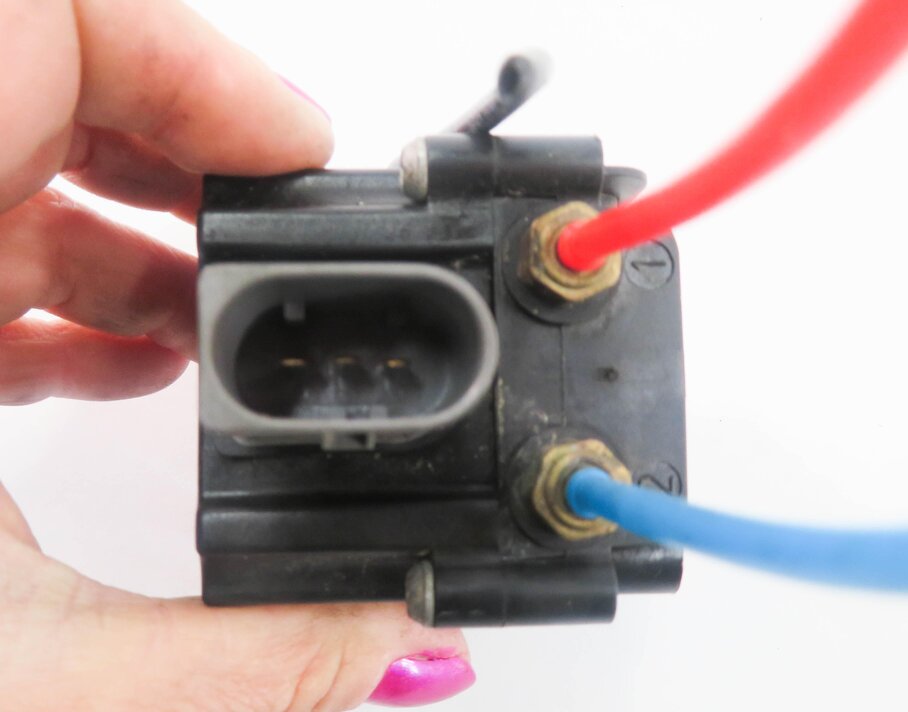 Thumbnail 6: 2008 BMW X6 (E71) AIR SUSPENSION PRESSURE CONTROL VALVE BLOCK