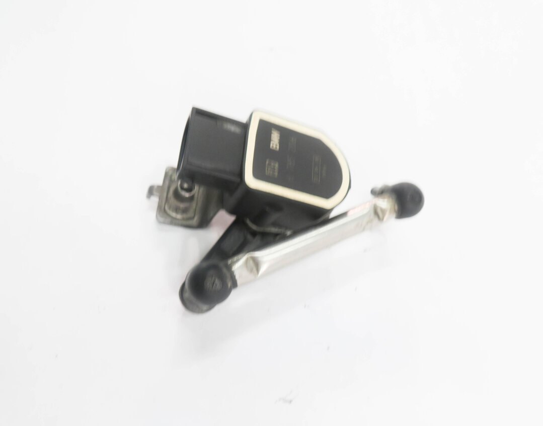 Thumbnail 4: 2008 BMW X6 (E71) LEFT FRONT DRIVER SUSPENSION HEIGHT LEVEL SENSOR