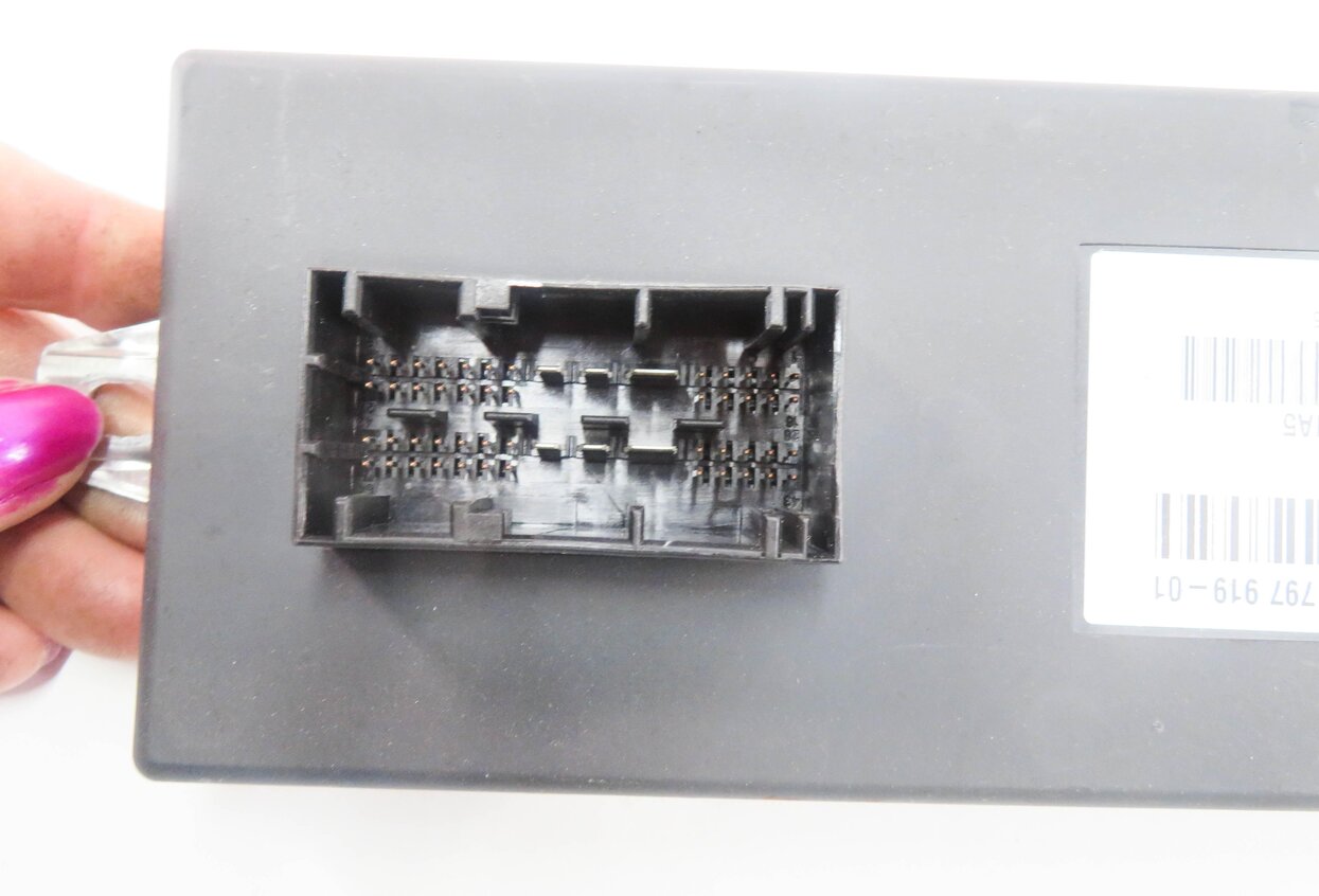 Thumbnail 6: 2008-2009 BMW X6 (E71) DYNAMIC DRIVE SUSPENSION CONTROL MODULE
