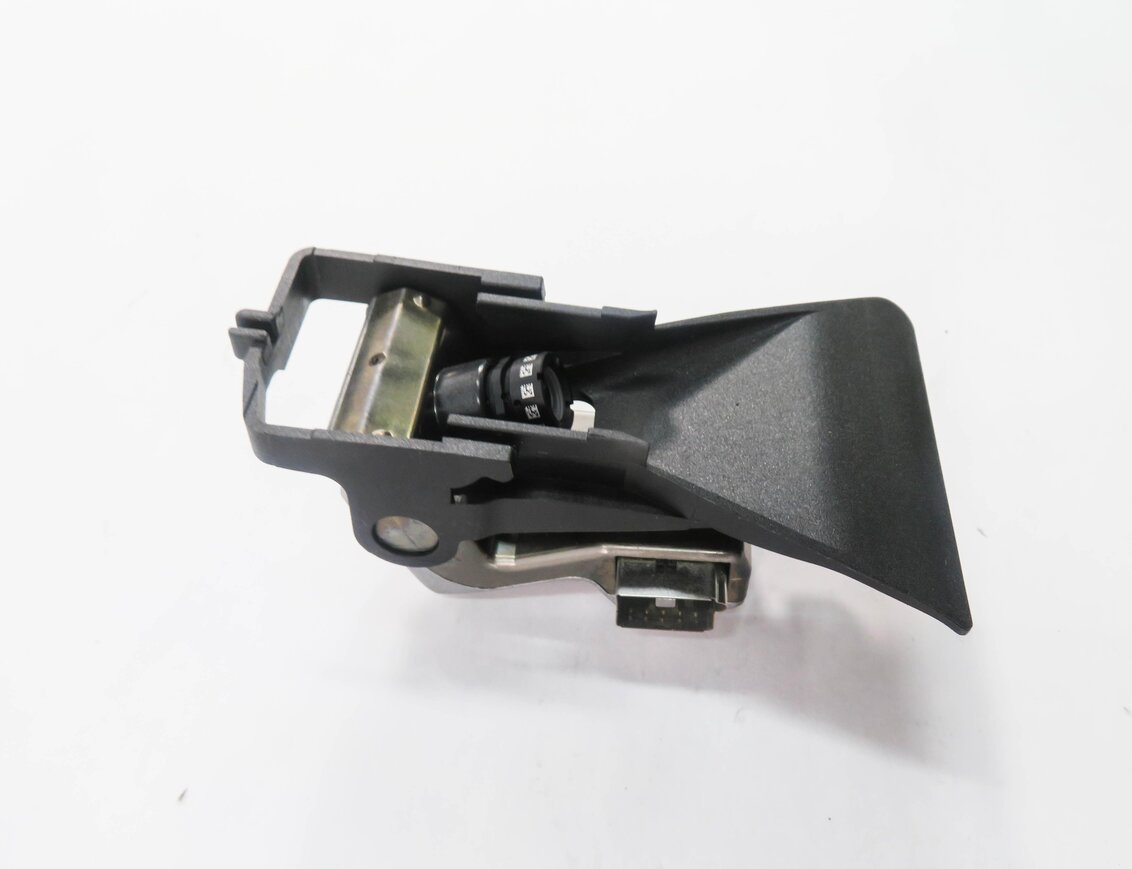 Thumbnail 3: 2011-2012 BMW 528i 535i 550i M5 (F10) FRONT LANE DEPARTURE WARNING CAMERA