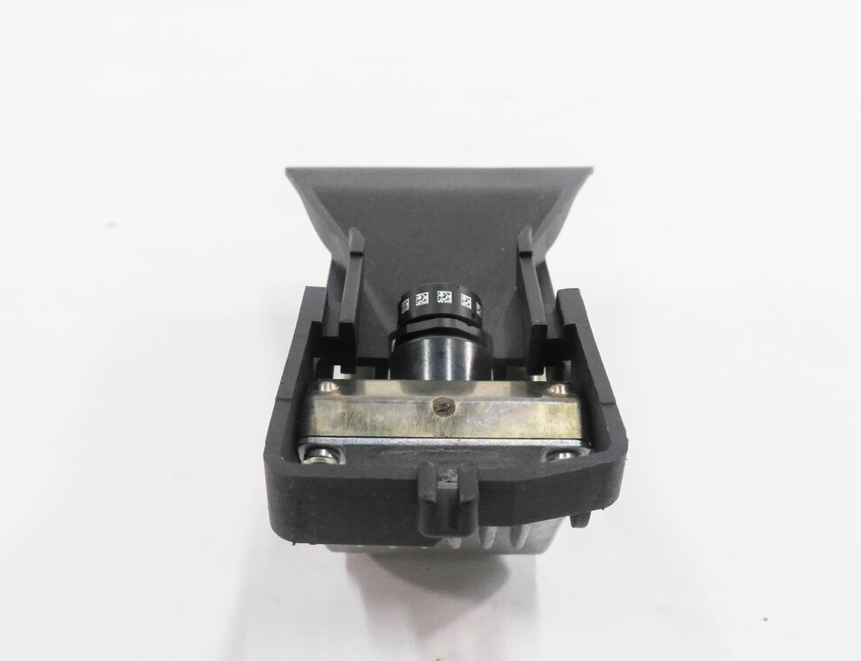 Thumbnail 5: 2011-2012 BMW 528i 535i 550i M5 (F10) FRONT LANE DEPARTURE WARNING CAMERA