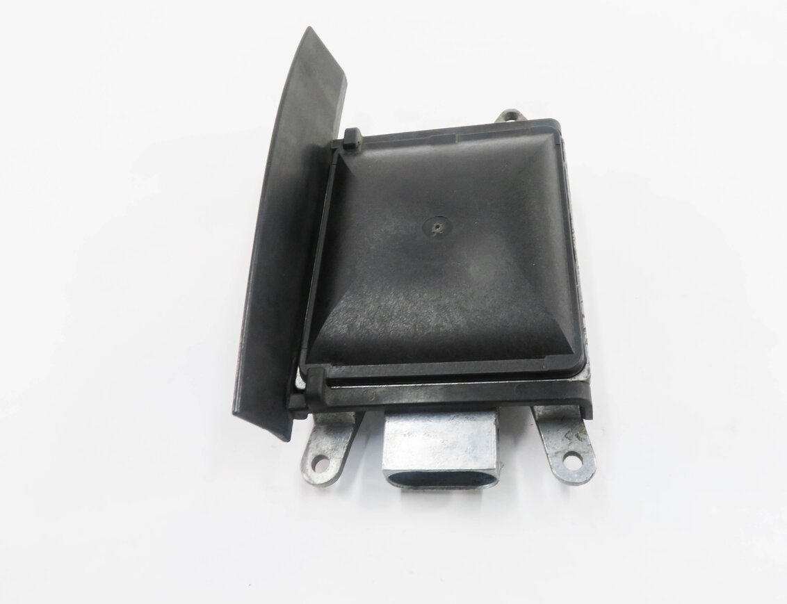 Thumbnail 2: 2011 BMW 550i (F10) RIGHT REAR LANE DEPARTURE WARNING SENSOR MODULE (MASTER)