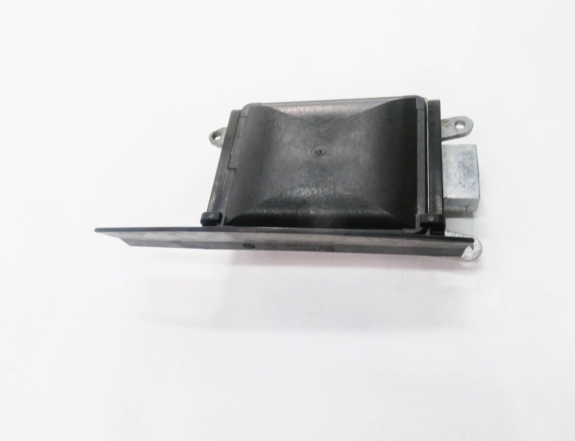 Thumbnail 4: 2011 BMW 550i (F10) RIGHT REAR LANE DEPARTURE WARNING SENSOR MODULE (MASTER)