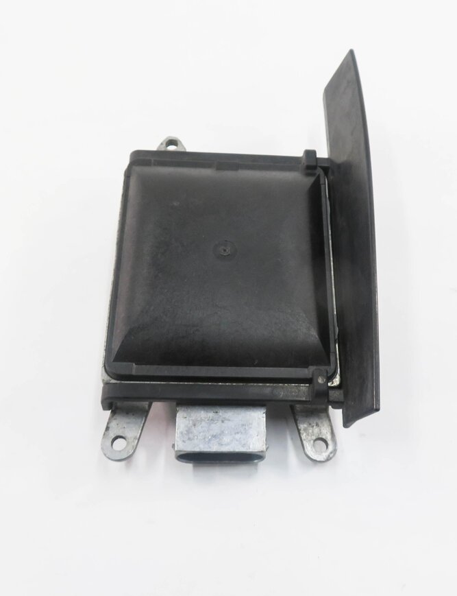 Thumbnail 2: 2011 BMW 550i (F10) LEFT REAR LANE DEPARTURE WARNING SENSOR MODULE (SLAVE)