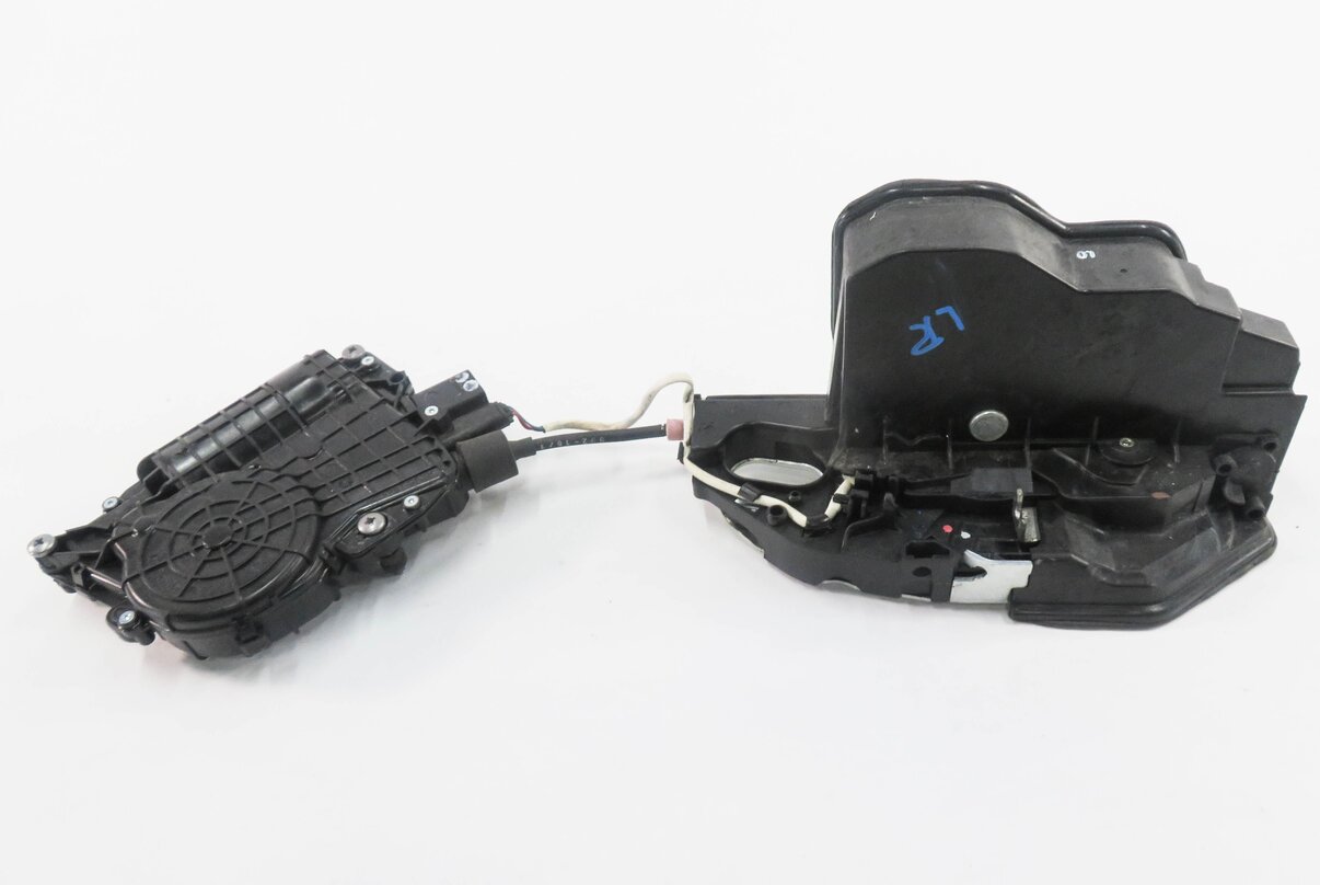 Thumbnail 2: 2011-2016 BMW 528i 535i 550i M5 (F10) LEFT REAR DOOR LOCK LATCH (SOFT CLOSE)