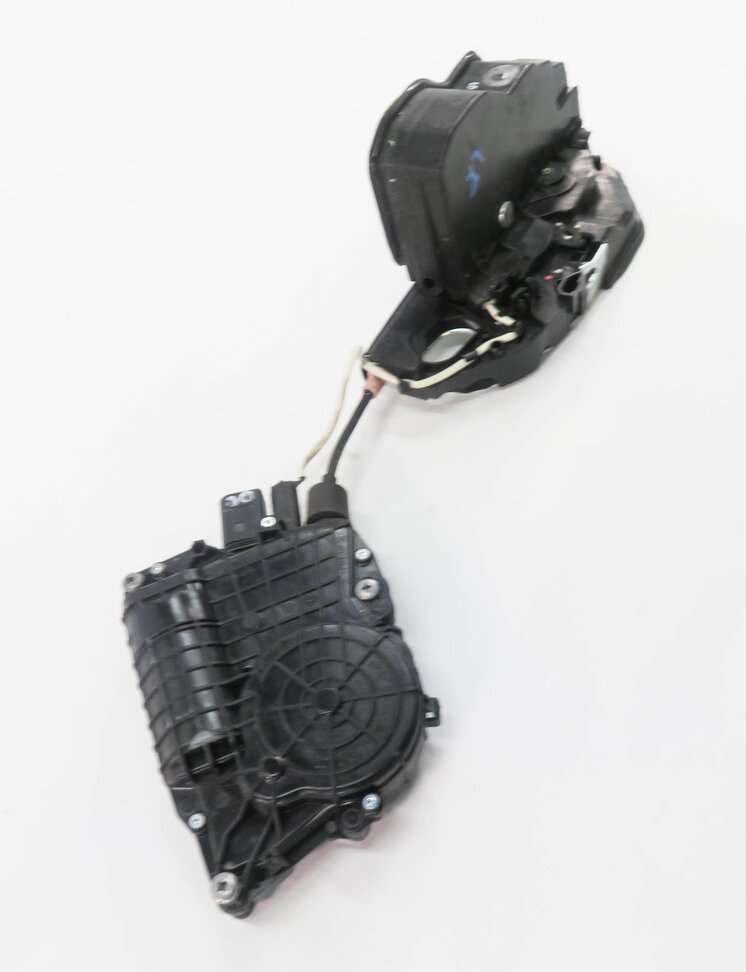 Thumbnail 3: 2011-2016 BMW 528i 535i 550i M5 (F10) LEFT REAR DOOR LOCK LATCH (SOFT CLOSE)
