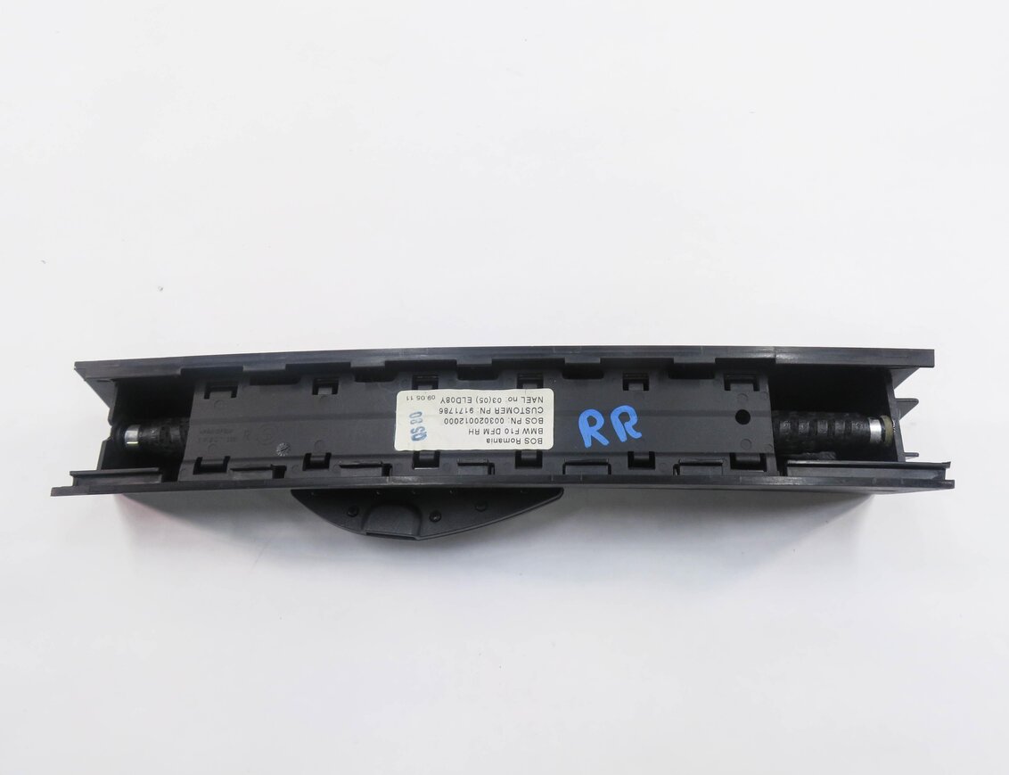 Thumbnail 5: 11-16 BMW 528i 535i 550i (F10) RIGHT REAR QUARTER WINDOW PRIVACY SHADE SCREEN