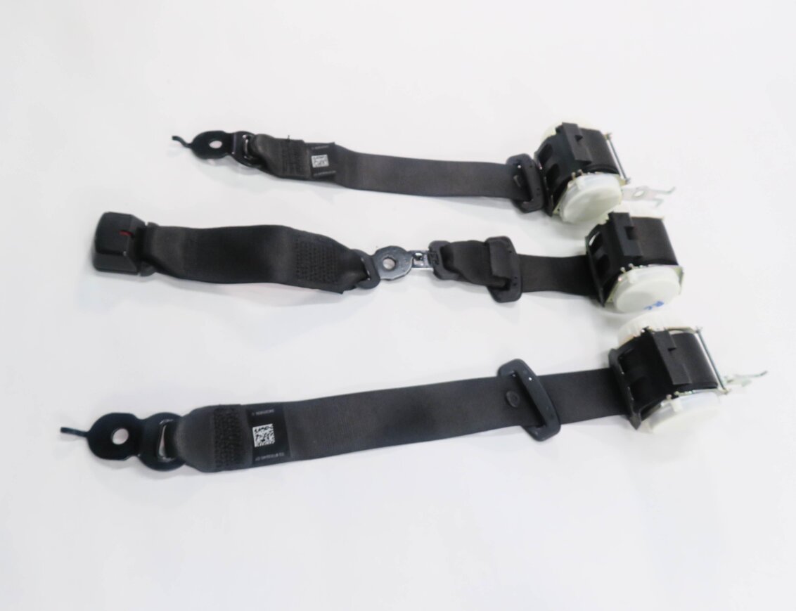 Thumbnail 4: 2011 BMW 550i (F10) REAR SEAT SEATBELT RETRACTOR SET-3 (BLACK)