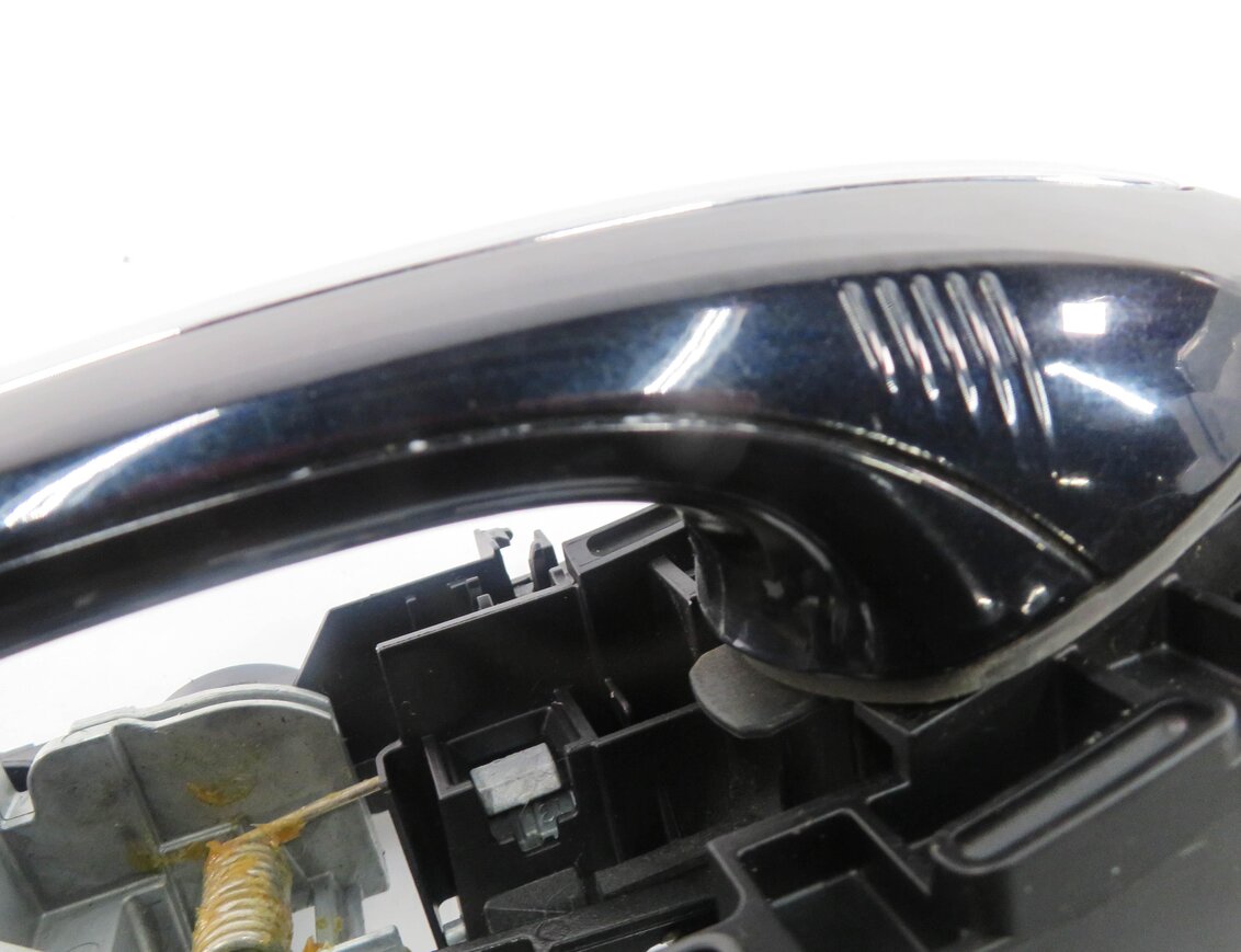Thumbnail 7: 09-18 BMW 528i 535i 550i 740i 750i 760i RIGHT REAR COMFORT DOOR HANDLE (BLACK)