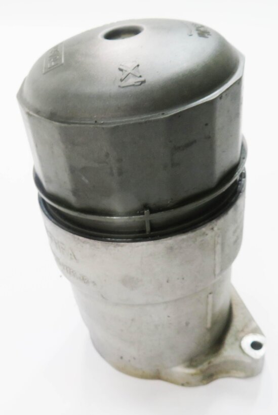 Thumbnail 3: 2012 LAND ROVER LR4 - 5.0L AJ133 V8 ENGINE OIL FILTER HOUSING w/ CAP