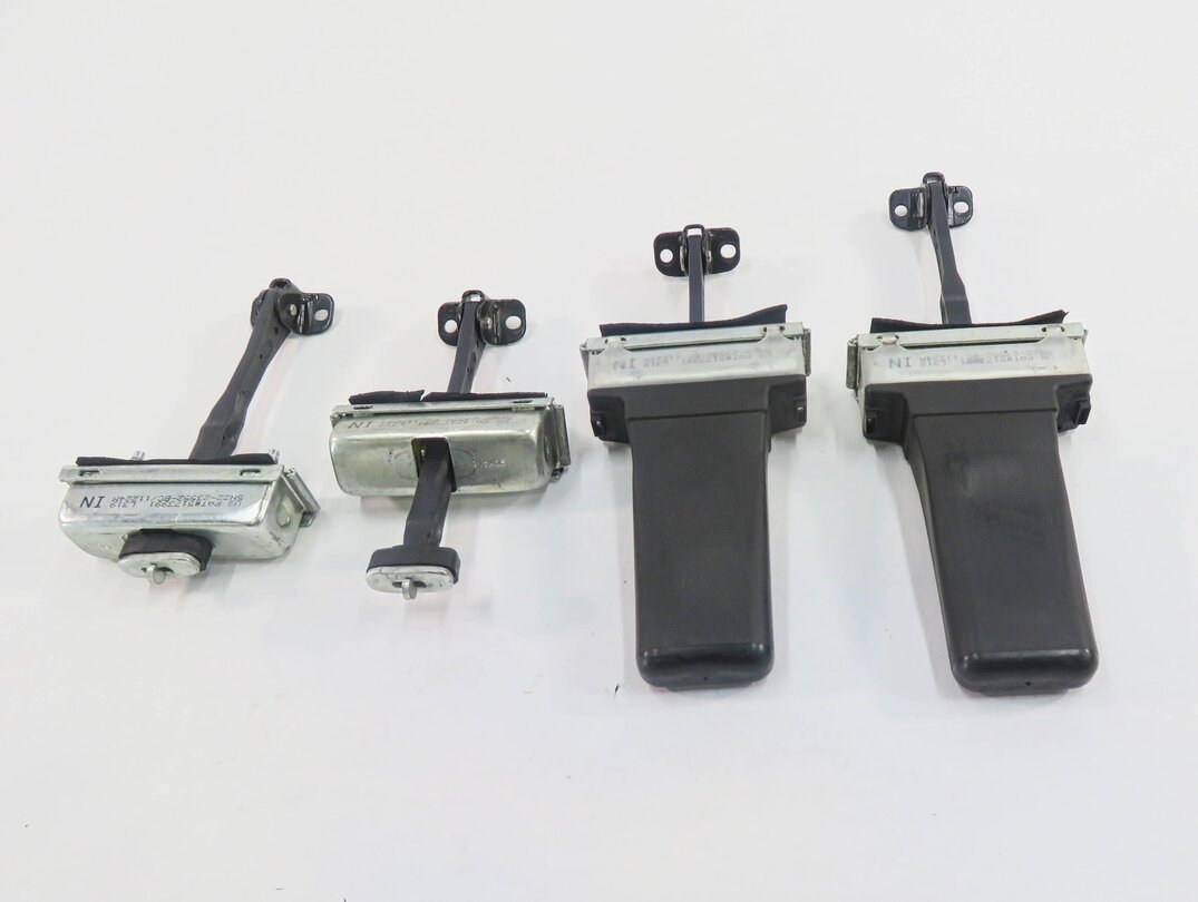 Thumbnail 2: 2012 LAND ROVER LR4 - FRONT & REAR DOOR STOP DETENT HINGE SET-4