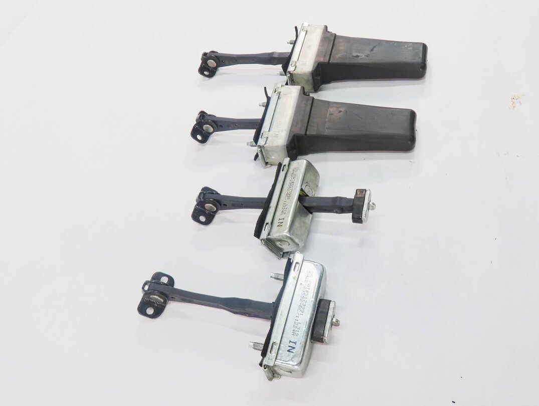 Thumbnail 4: 2012 LAND ROVER LR4 - FRONT & REAR DOOR STOP DETENT HINGE SET-4