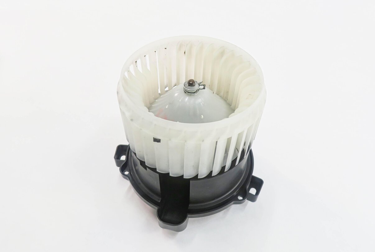 2005-2016 LAND ROVER LR3 LR4 - REAR HEATER A/C BLOWER FAN MOTOR