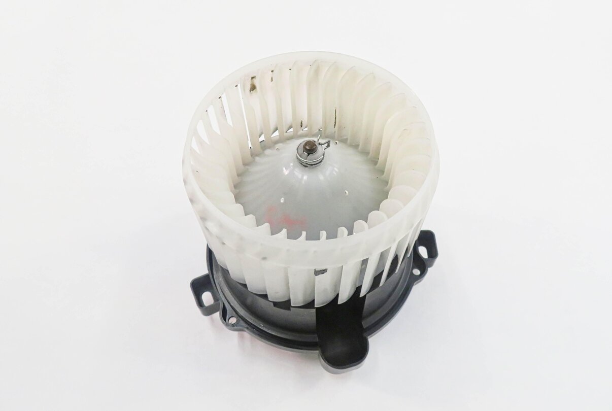 Thumbnail 2: 2005-2016 LAND ROVER LR3 LR4 - REAR HEATER A/C BLOWER FAN MOTOR