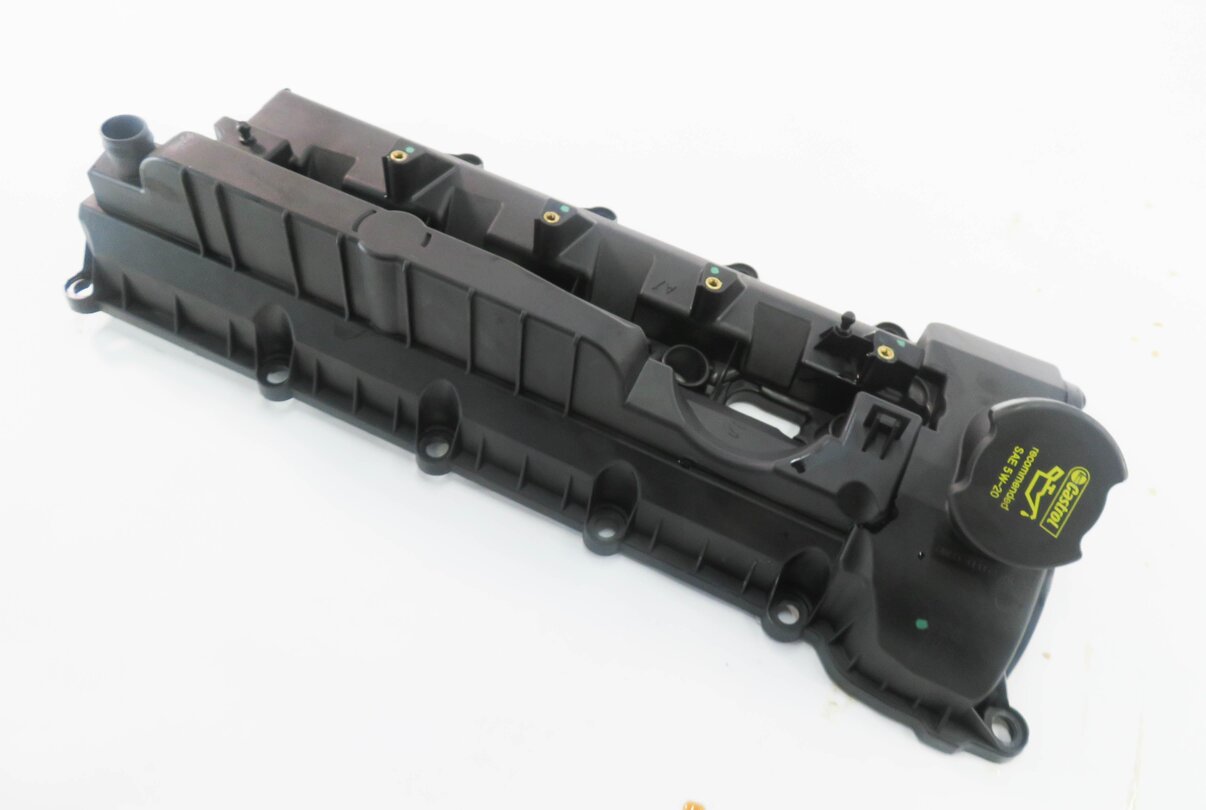 2010-2018 RANGE ROVER / SPORT (L320 L322 L494 L405) 5.0L V8 LEFT VALVE COVER