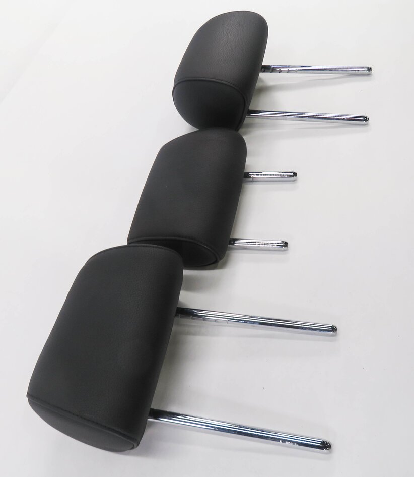 Thumbnail 3: 2014 BMW 535i (F10) REAR SEAT HEADREST SET-3 (BLACK DAKOTA LEATHER SW)