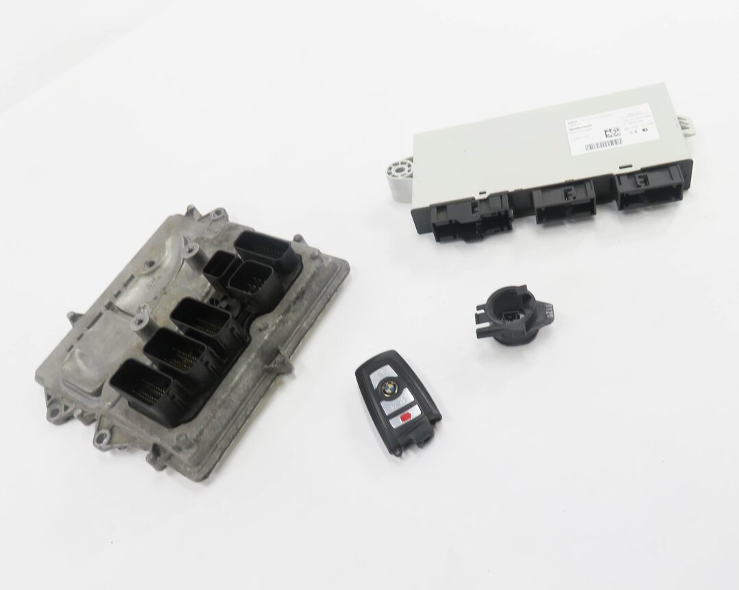 14-17 BMW 535iGT 535i 740i X3 X4 - 3.0L N55 ENGINE DME CAS-4 MODULE & KEY SET