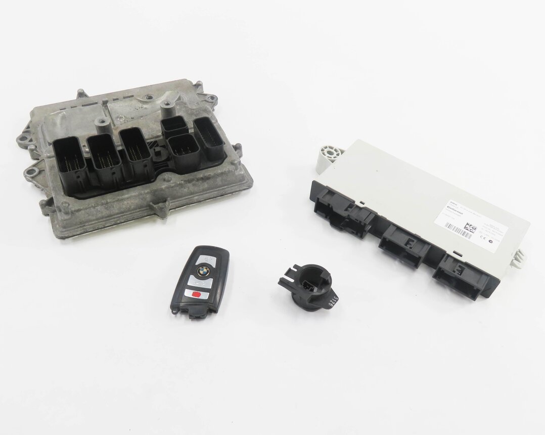Thumbnail 2: 14-17 BMW 535iGT 535i 740i X3 X4 - 3.0L N55 ENGINE DME CAS-4 MODULE & KEY SET