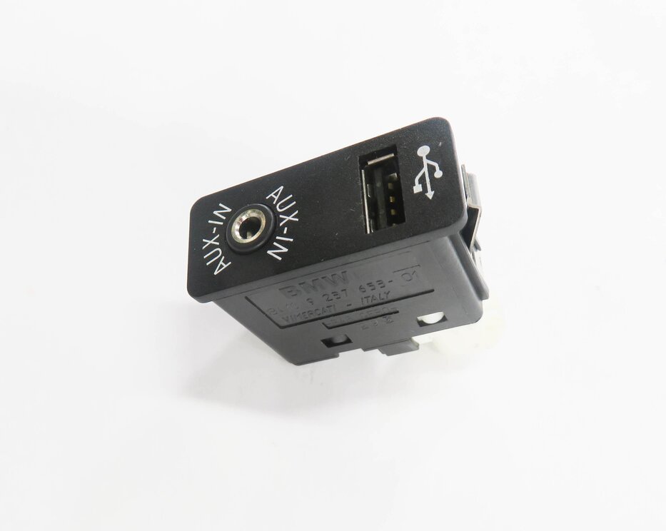 Thumbnail 4: 2014 BMW 535i (F10) RADIO STEREO AUX AUXILIARY AUDIO IN INPUT JACK w/ USB