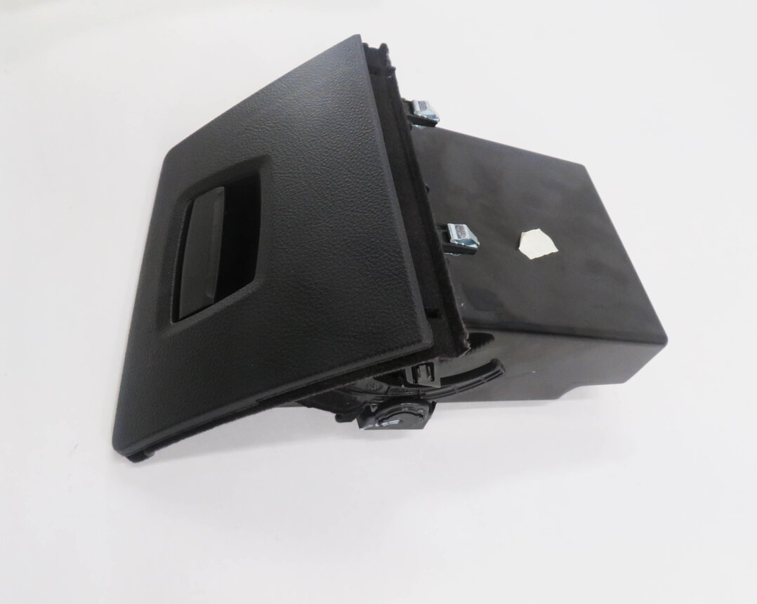 Thumbnail 4: 2014 BMW 535i (F10) LEFT FRONT DRIVER DASH STORAGE COMPARTMENT BOX (BLACK)
