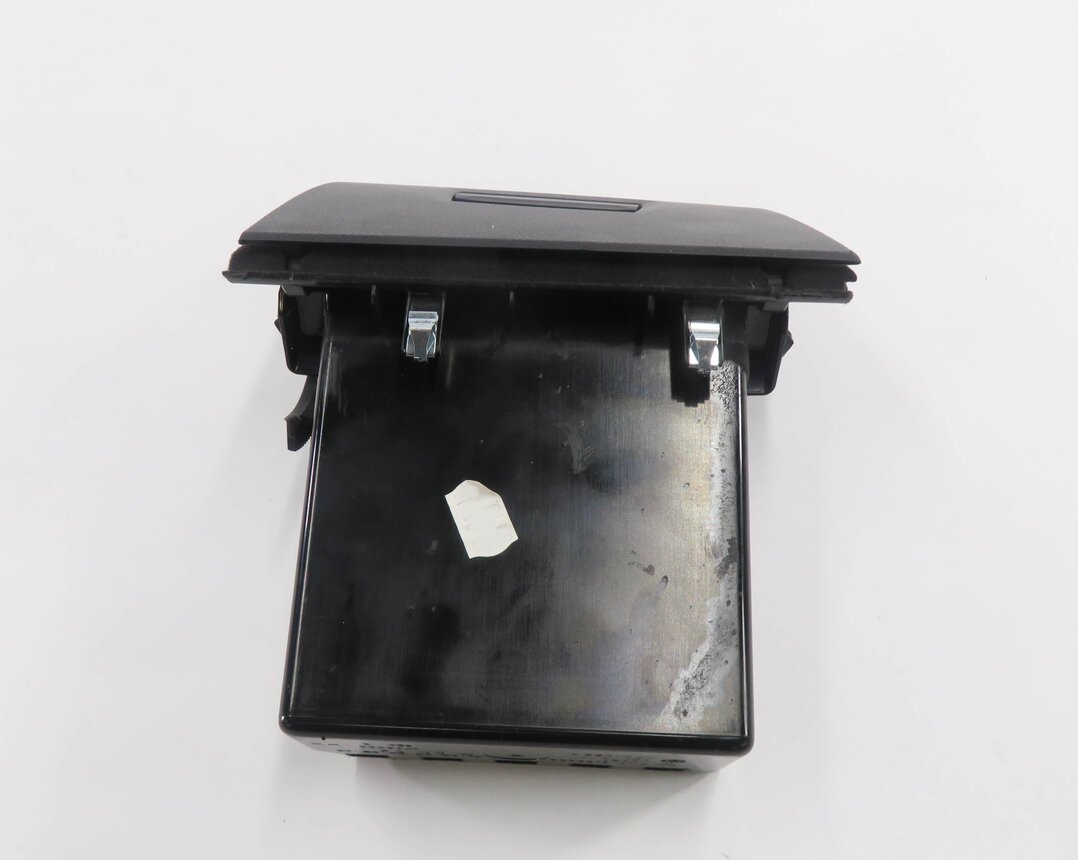 Thumbnail 6: 2014 BMW 535i (F10) LEFT FRONT DRIVER DASH STORAGE COMPARTMENT BOX (BLACK)