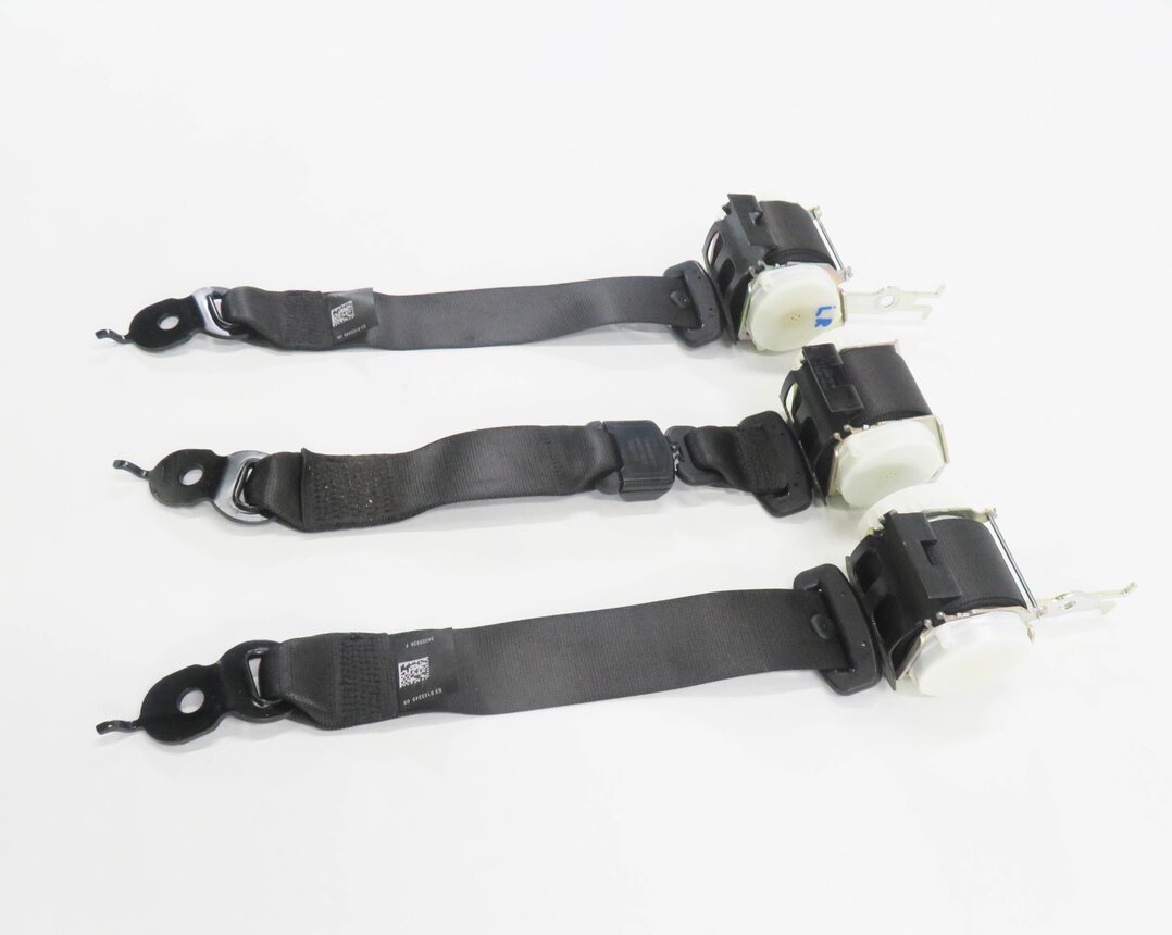 Thumbnail 3: 2014 BMW 535i (F10) REAR SEAT SEATBELT RETRACTOR SET-3 (BLACK)
