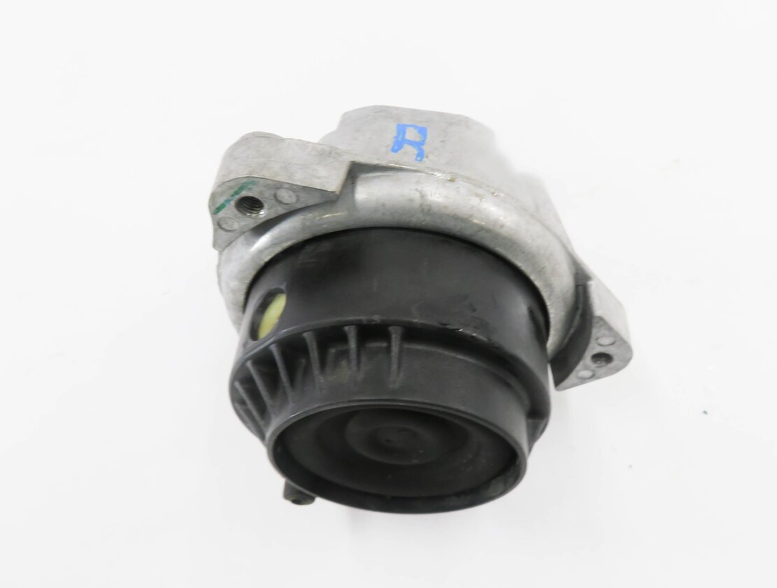 Thumbnail 2: 2013 BMW 550iGT (F07) 4.4L N63B TWIN TURBO V8 ENGINE - RIGHT MOTOR MOUNT