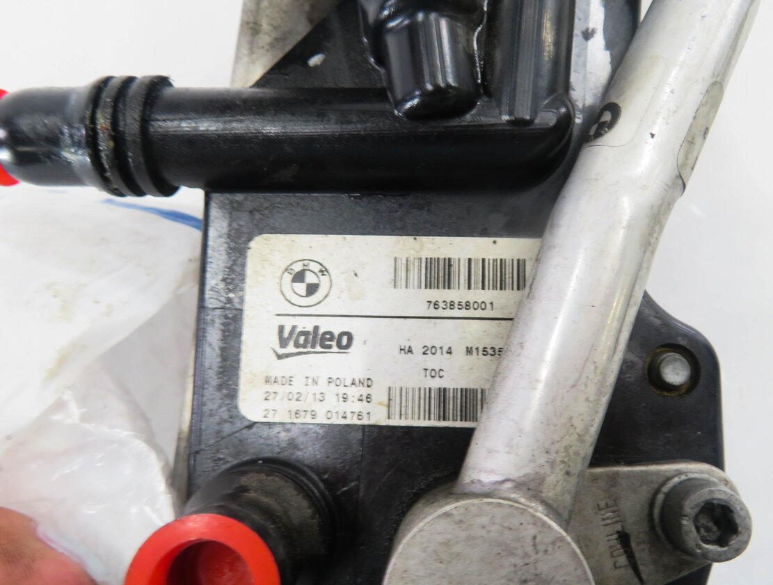 Thumbnail 9: 10-19 BMW 528i 550i 550iGT 650i (F06 F07 F10) 4.4L V8 - TRANSMISSION OIL COOLER