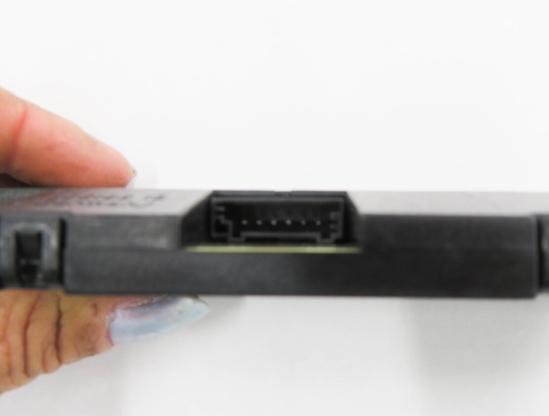 Thumbnail 6: 2013 BMW 550iGT (F07) RADIO STEREO DIVERSITY ANTENNA BOOSTER MODULE