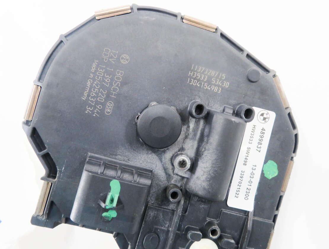 Thumbnail 7: 2010-2017 BMW 535iGT 550iGT (F07) FRONT WINDSHIELD WIPER MOTOR