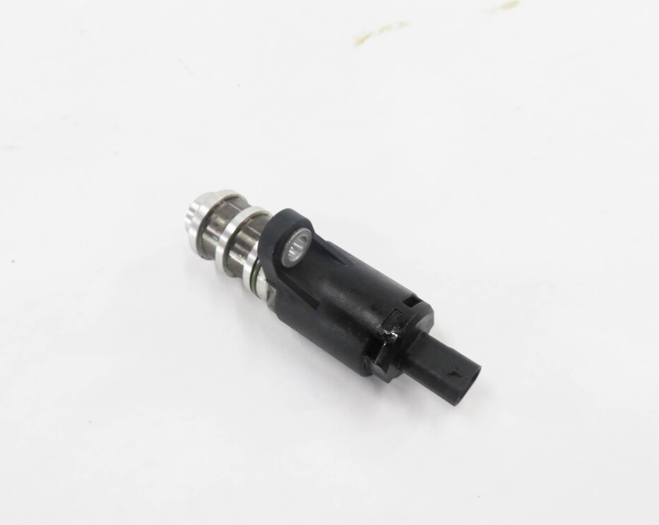 2013 BMW 550iGT (F07) 4.4L N63B TWIN TURBO ENGINE - OIL PRESSURE SOLENOID SENSOR