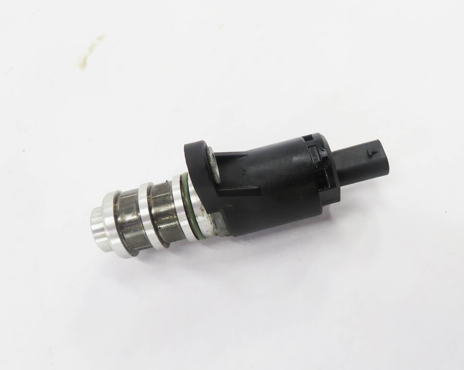 Thumbnail 3: 2013 BMW 550iGT (F07) 4.4L N63B TWIN TURBO ENGINE - OIL PRESSURE SOLENOID SENSOR