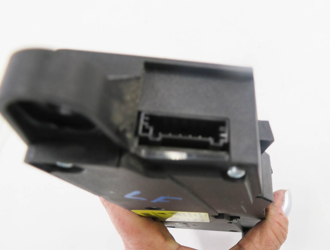 Thumbnail 7: 2013 BMW 550iGT (F07) LEFT FRONT DRIVER POWER SEAT ADJUSTMENT SWITCH