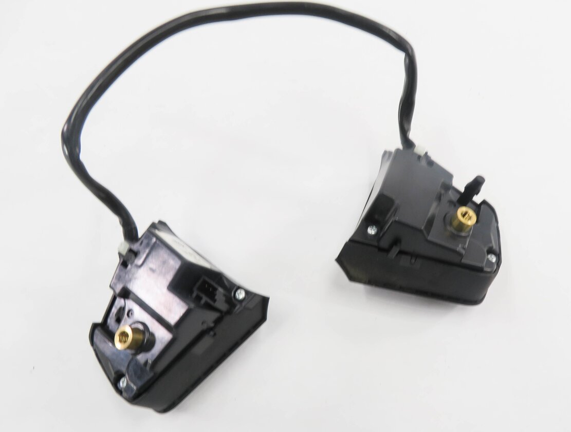 Thumbnail 5: 2013 BMW 550iGT (F07) STEERING CRUISE CONTROL PHONE SWITCH BUTTON SET-2